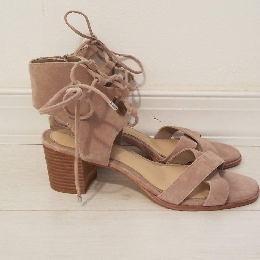 Shoes - Picture 2 of 3